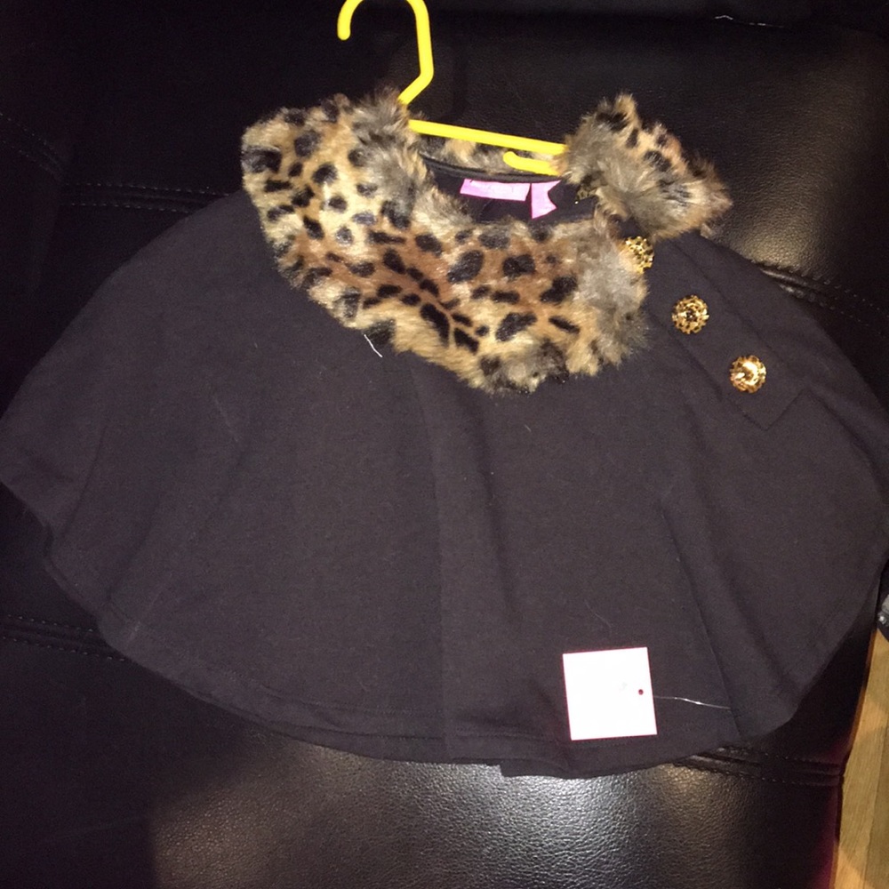 Leopard cape